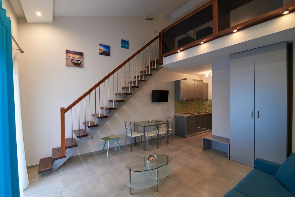 Grey House Apartments Nikiti  Room photo